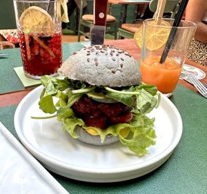 Mrs. Green Burger  at Pandora Greenbox in Split