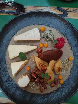 Vegan cheeseboard at Pandora Greenbox in Split