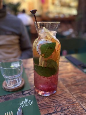 Wasser mit Früchten  at Pandora Greenbox in Split