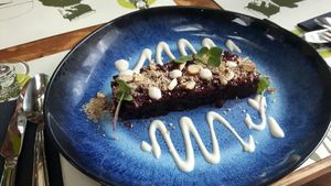 Red beet tartar starter at Pandora Greenbox in Split