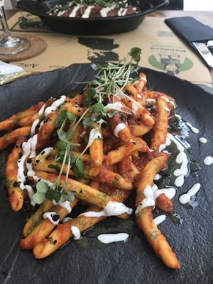 Vegan pasta with tomato, “pesto” and ash charred olives at Pandora Greenbox in Split