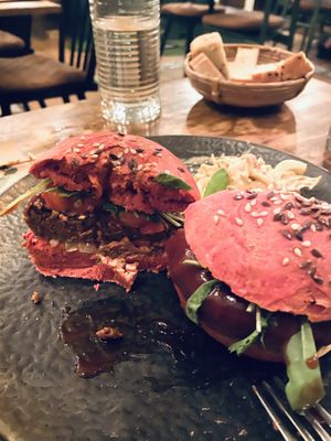 Vegan burger at Pandora Greenbox in Split