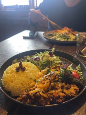 I love their curry rice and dessert! There also have beautiful view in winter  at Cafe Goryo in Furano