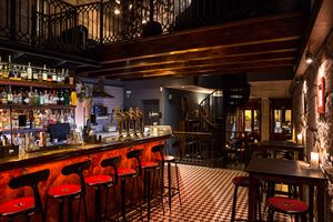 Bar at TerraPlana Café in Porto