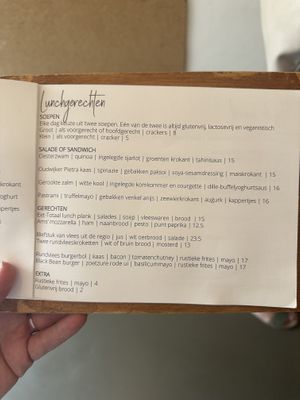 De kaart. Een vegan soep, salade of sandwich   at Eet-Lokaal in Zevenaar