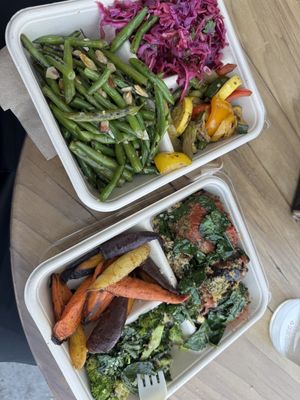 Green beans, purple cabbage, eggplant 🍆 lasagna, roasted carrots, seasoned veggies , kale/broccoli w/quinoa🔥🔥🔥  at Erewhon Market in Los Angeles
