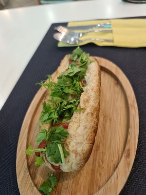 🔥 🐕 so many herbs at Dr Veggie in Yerevan