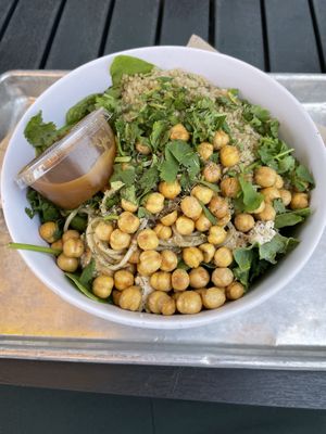 Arma tu ensalada  at honeygrow in Reston