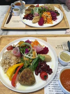 Half plate (front) full plate (back) at Merci Moncher in Okayama