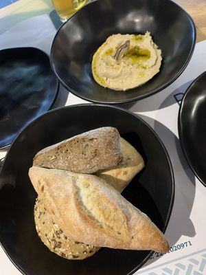 Hummus and bread at Paneri in Rhodes