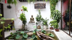 Tibetan Buddhism at Shamballa Vegetarian Restaurant & Tea House in Ho Chi Minh City