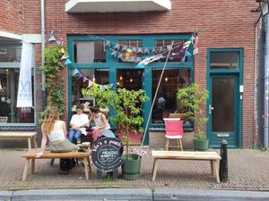 Entrance at Life's a Peach in Utrecht