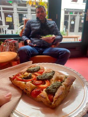 In anticipation of the taste of focaccia 😋 at Life's a Peach in Utrecht