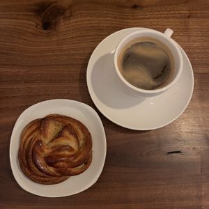 Cardamom and cinnamon bun   at Life's a Peach in Utrecht