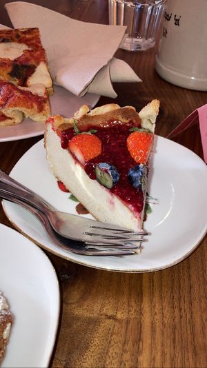 Cheesecake vegan   at Life's a Peach in Utrecht