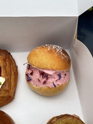   at Life's a Peach in Utrecht