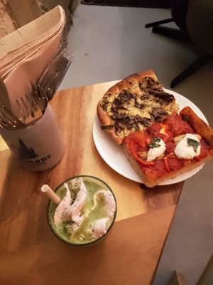  at Life's a Peach in Utrecht