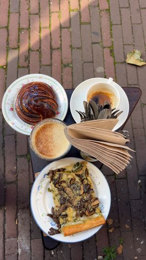   at Life's a Peach in Utrecht