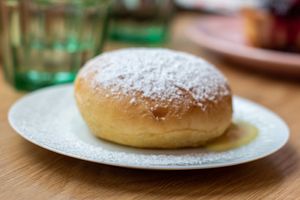 Donut with custard ❤ at Life's a Peach in Utrecht