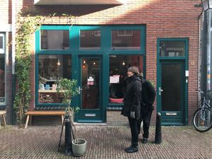 Front of the store at Life's a Peach in Utrecht