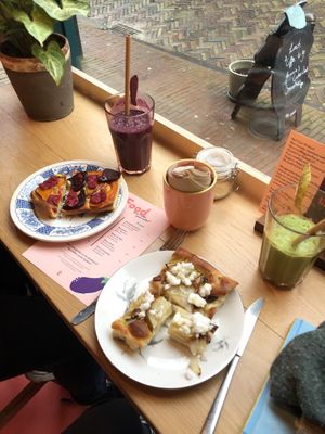 Delicious focaccias! Very nice combinations! Recommend! 💚 at Life's a Peach in Utrecht