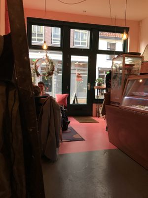 Inside at Life's a Peach in Utrecht