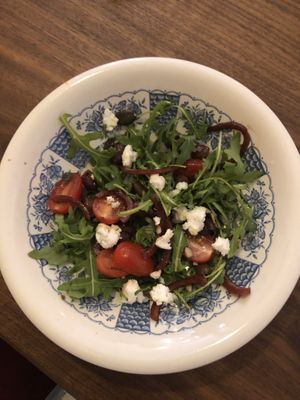 Salat with vegan goat cheese at Life's a Peach in Utrecht