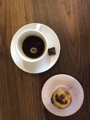 Pastel de nata at Life's a Peach in Utrecht