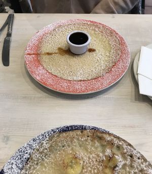 Maple syrup 9" at My Old Dutch in London