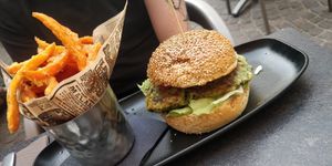 Burger at La Cabane  in Annecy