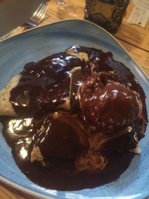 Crepe ferrero vegana at Eh Voilà in Valladolid