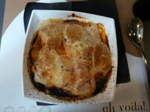 Lasaña vegana at Eh Voilà in Valladolid