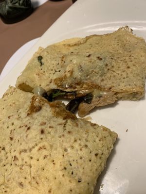 Crepe de Heüra y queso vegano at Eh Voilà in Valladolid
