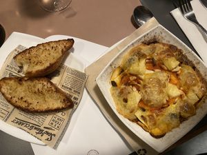 Lasaña vegana at Eh Voilà in Valladolid