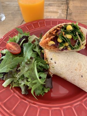 Vegan wrap at Ginger Cafe in Vila Nova De Santo Andre
