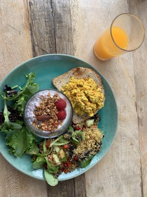 Sunday brunch at Ginger Cafe in Vila Nova De Santo Andre