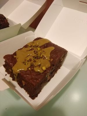 Pistachio brownie at The Cream in Barcelona
