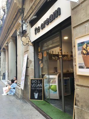 Shop front on carrer princessa  at The Cream in Barcelona