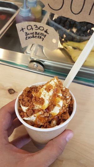 Caramel vegan ice sundae at The Cream in Barcelona