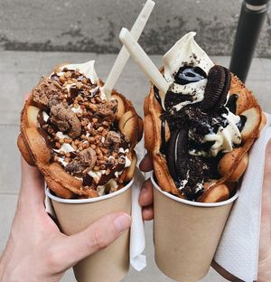 Vegan Bubble waffle with vegan chocolate at The Cream in Barcelona