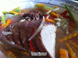 a 'vegetarian' chiken... funny to try at Namaskar Vegetarian Restaurant in Puerto Princesa