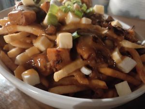 La poutine du Bowhead at Bowhead Pub in Montreal