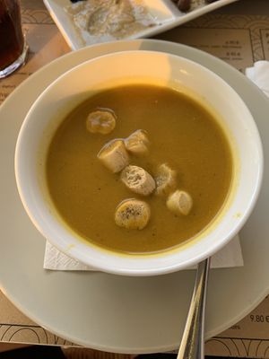 Carrot soup  at Oniro Art Meze in Rhodes