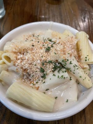 Mac n cheese  at Plant Based Mafia in Palm Beach Gardens