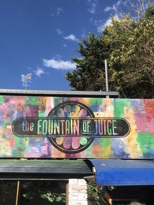 Front sign  at Fountain of Juice in Mount Tamborine