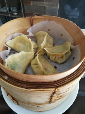 Vegan dumplings at Jasmin in Annecy