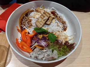 Bowl of pasta with tofu at Bome in Wildeshausen