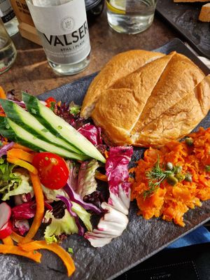  at El Camino in Thun