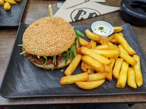 Mr. Bean burger at El Camino in Thun