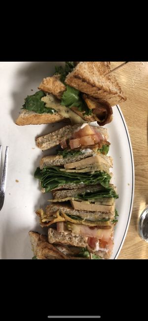 Vegan Clubhouse ⭐️⭐️⭐️⭐️⭐️ at The Hoito in Thunder Bay